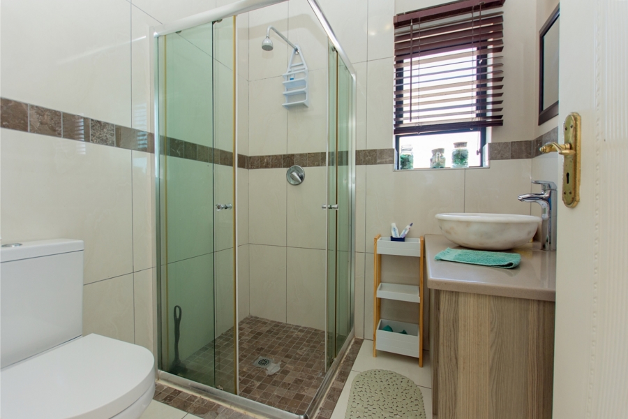 5 Bedroom Property for Sale in Myburgh Park Western Cape